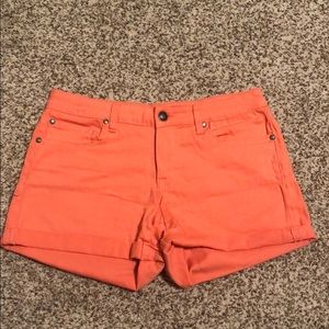 JESSICA SIMPSON—coral jean shorts